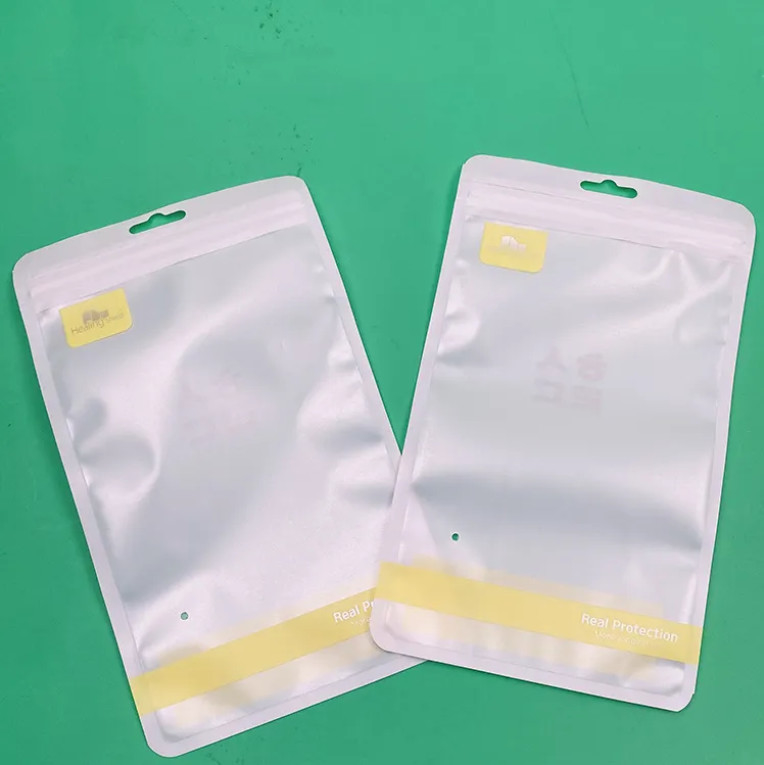 Hi-Q Custom Logo Self Seal Zipper Plastic Retail Packaging Three Side Seal Laminated Zipper Plastic Pouches