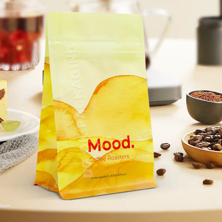 Custom Logo Side Gusset Flat Bottom Coffee Beans Packaging Laminated 100g 150g 250g 500g 1kg Bags With Valve
